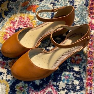 Easy Spirit anti-gravity Mary Janes 8W